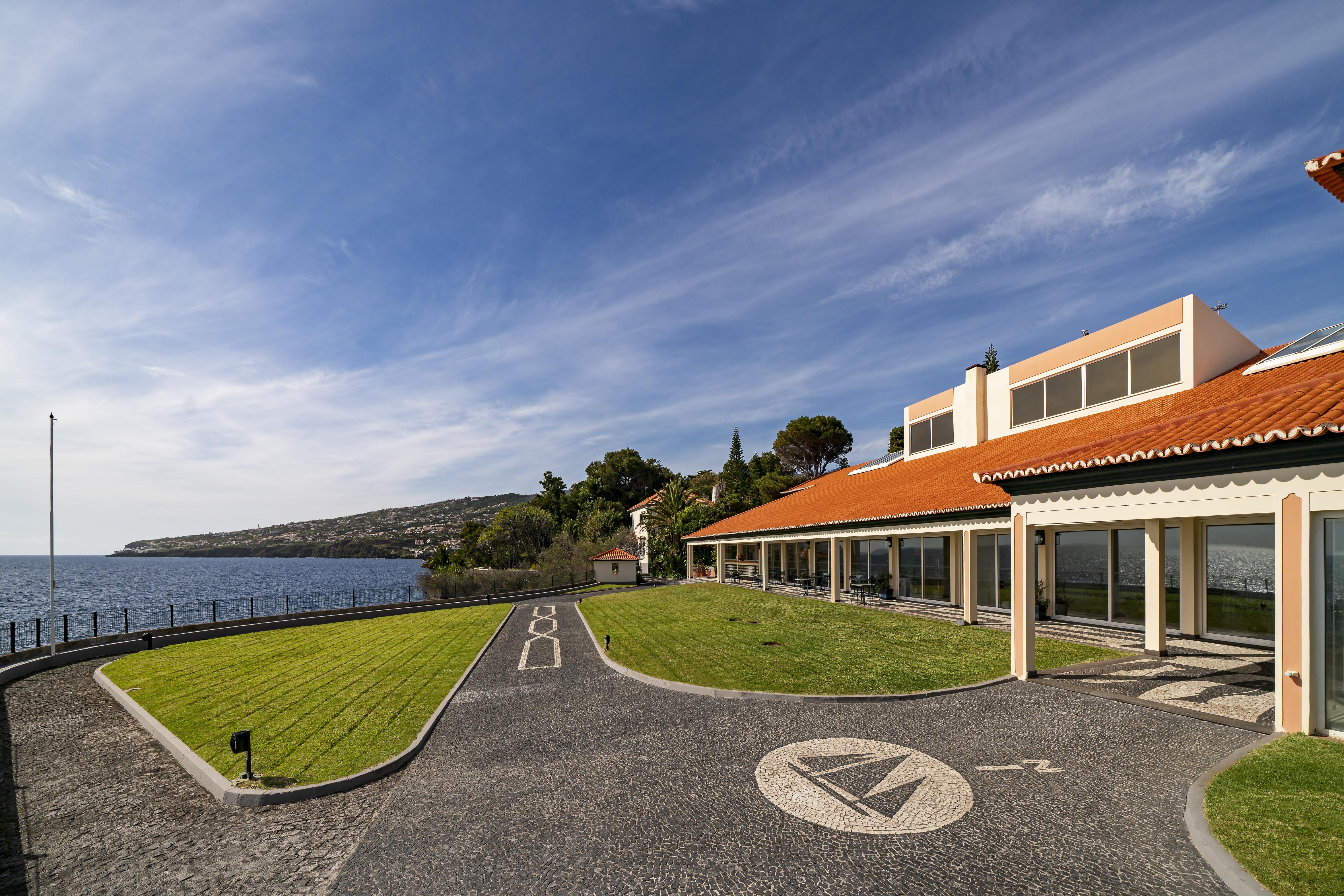 Albatroz Beach & Yacht Club Hotel Santa Cruz  Exterior photo