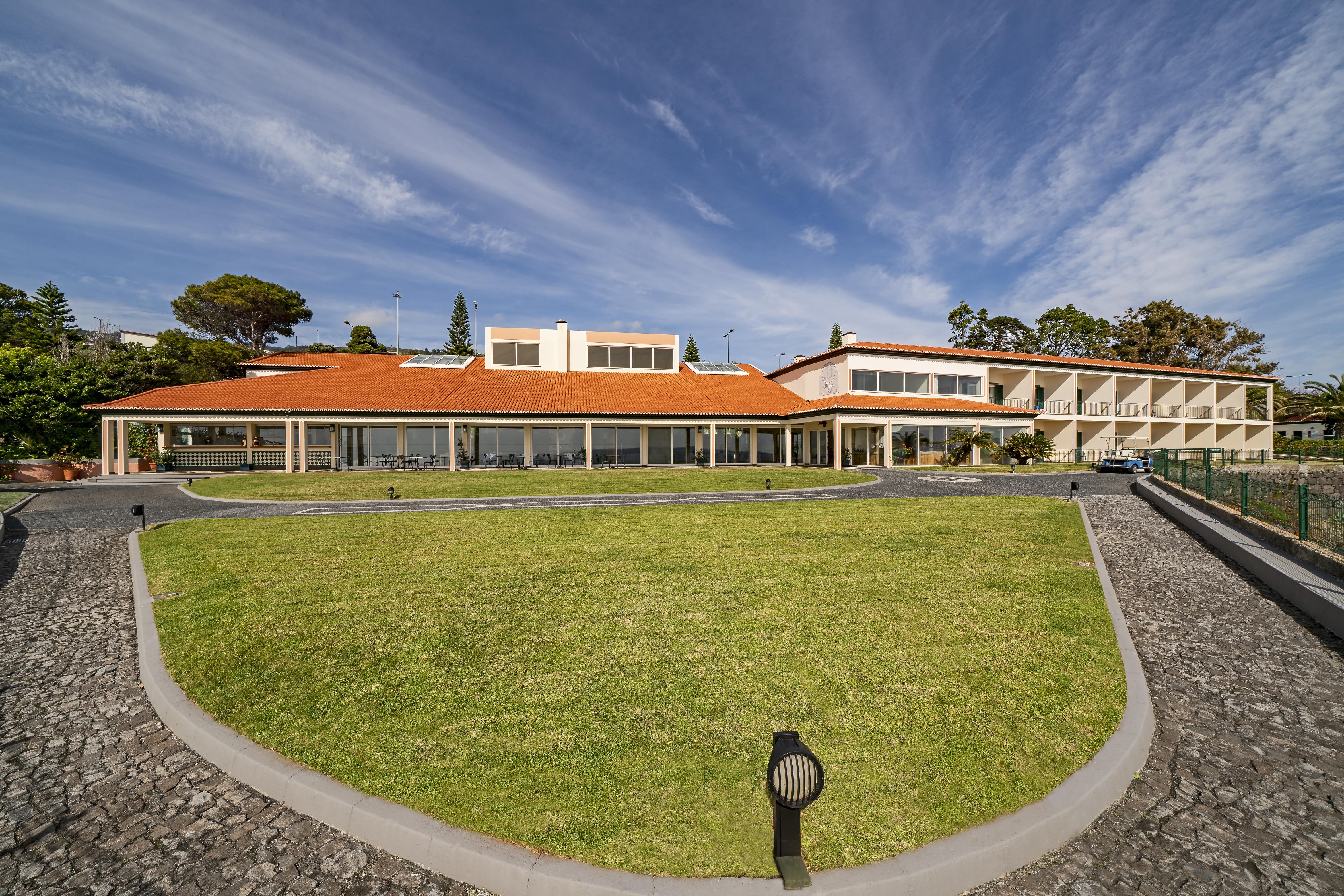 Albatroz Beach & Yacht Club Hotel Santa Cruz  Exterior photo