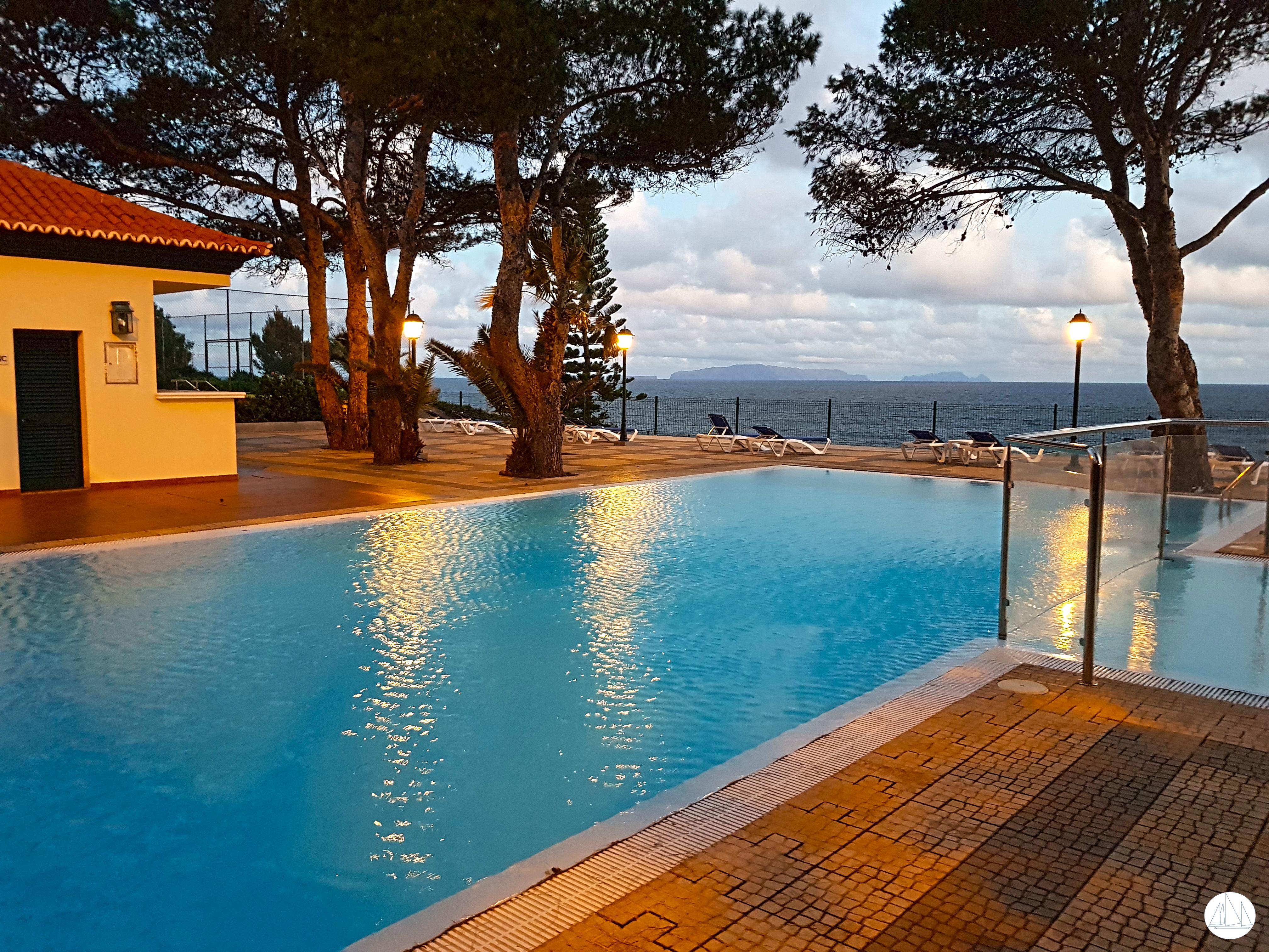 Albatroz Beach & Yacht Club Hotel Santa Cruz  Exterior photo