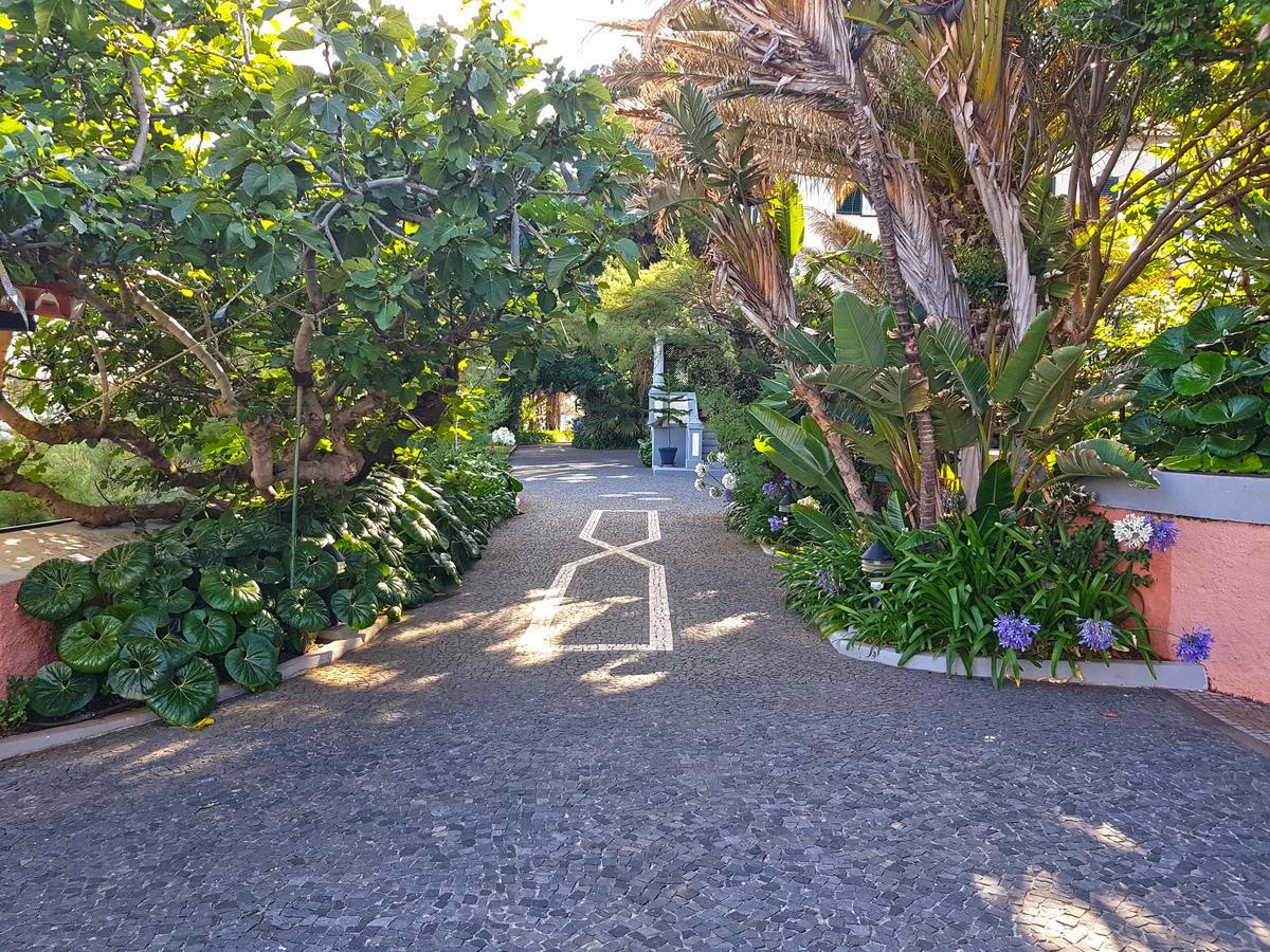 Albatroz Beach & Yacht Club Hotel Santa Cruz  Exterior photo